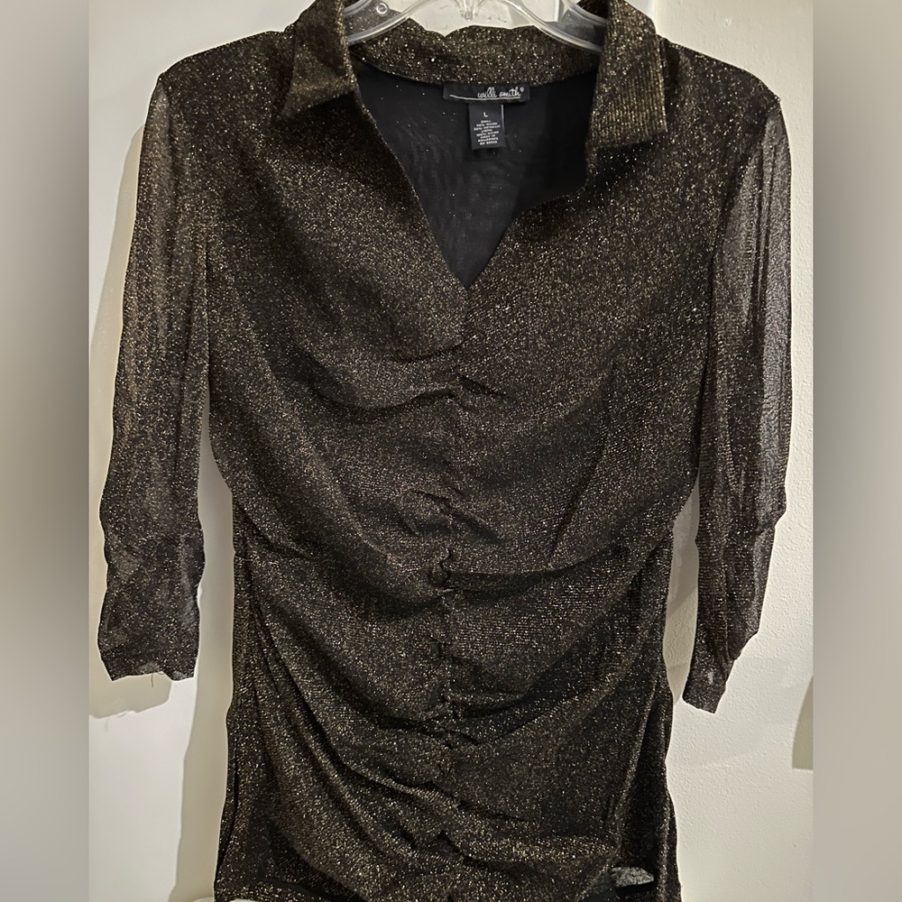 EUC: Black w/gold metallic